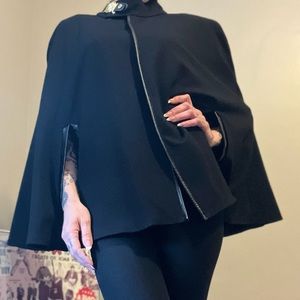 Black Cape M